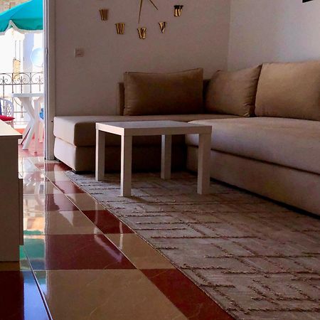 Joli Appart Avec Terrasse Au Centre Ville Tétouan エクステリア 写真