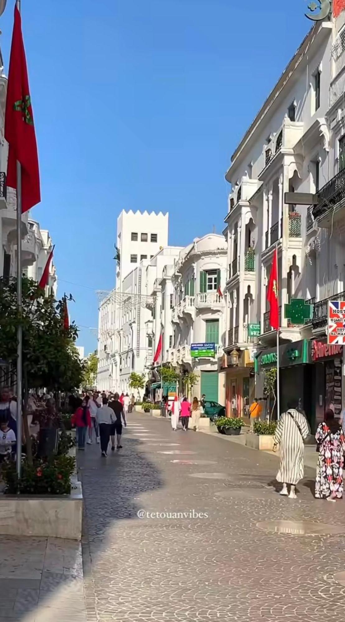 Joli Appart Avec Terrasse Au Centre Ville Tétouan エクステリア 写真