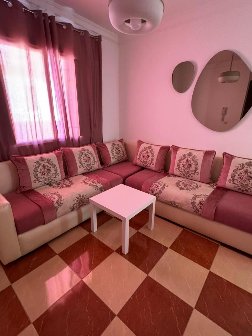 Joli Appart Avec Terrasse Au Centre Ville Tétouan エクステリア 写真