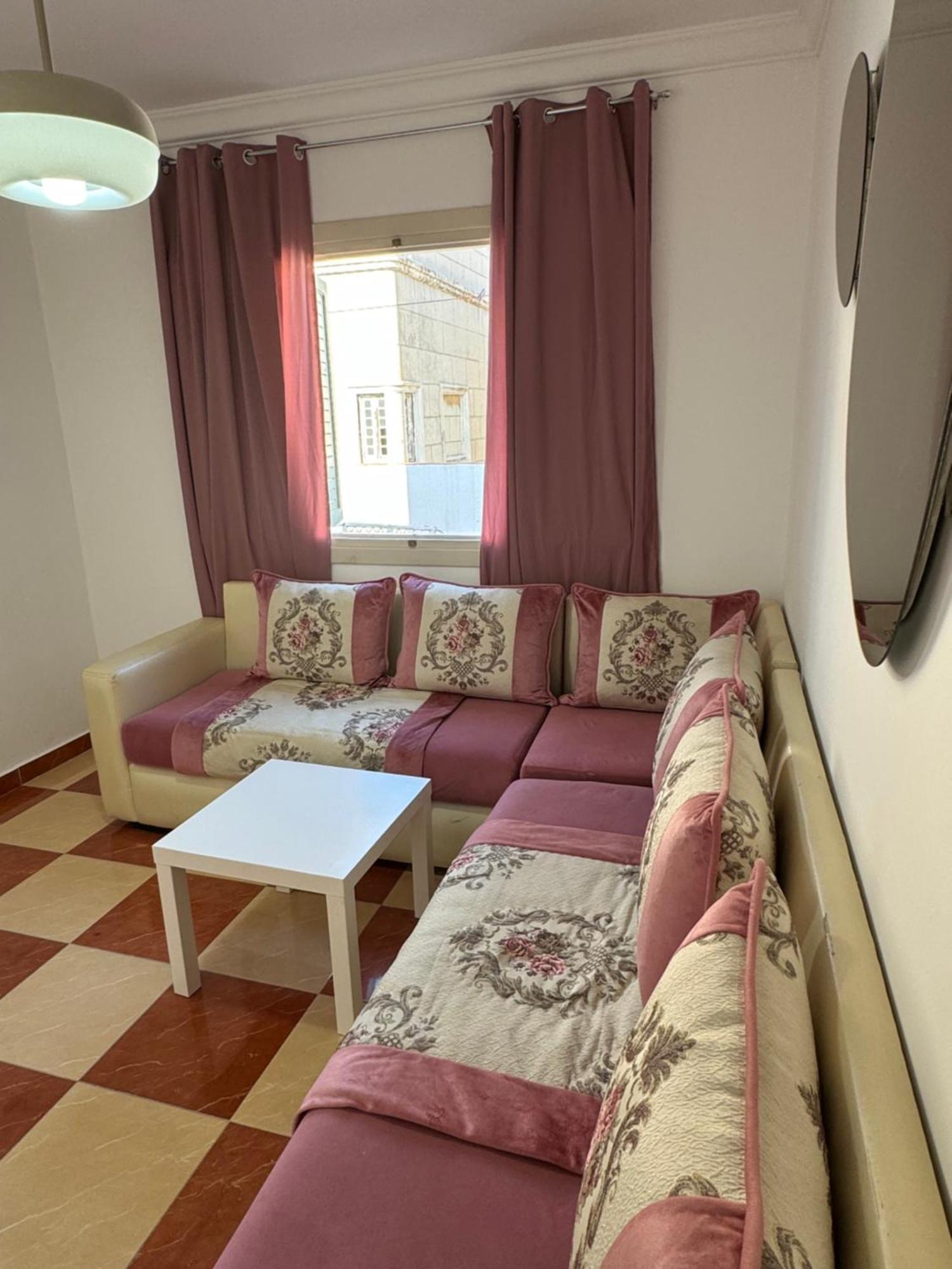 Joli Appart Avec Terrasse Au Centre Ville Tétouan エクステリア 写真