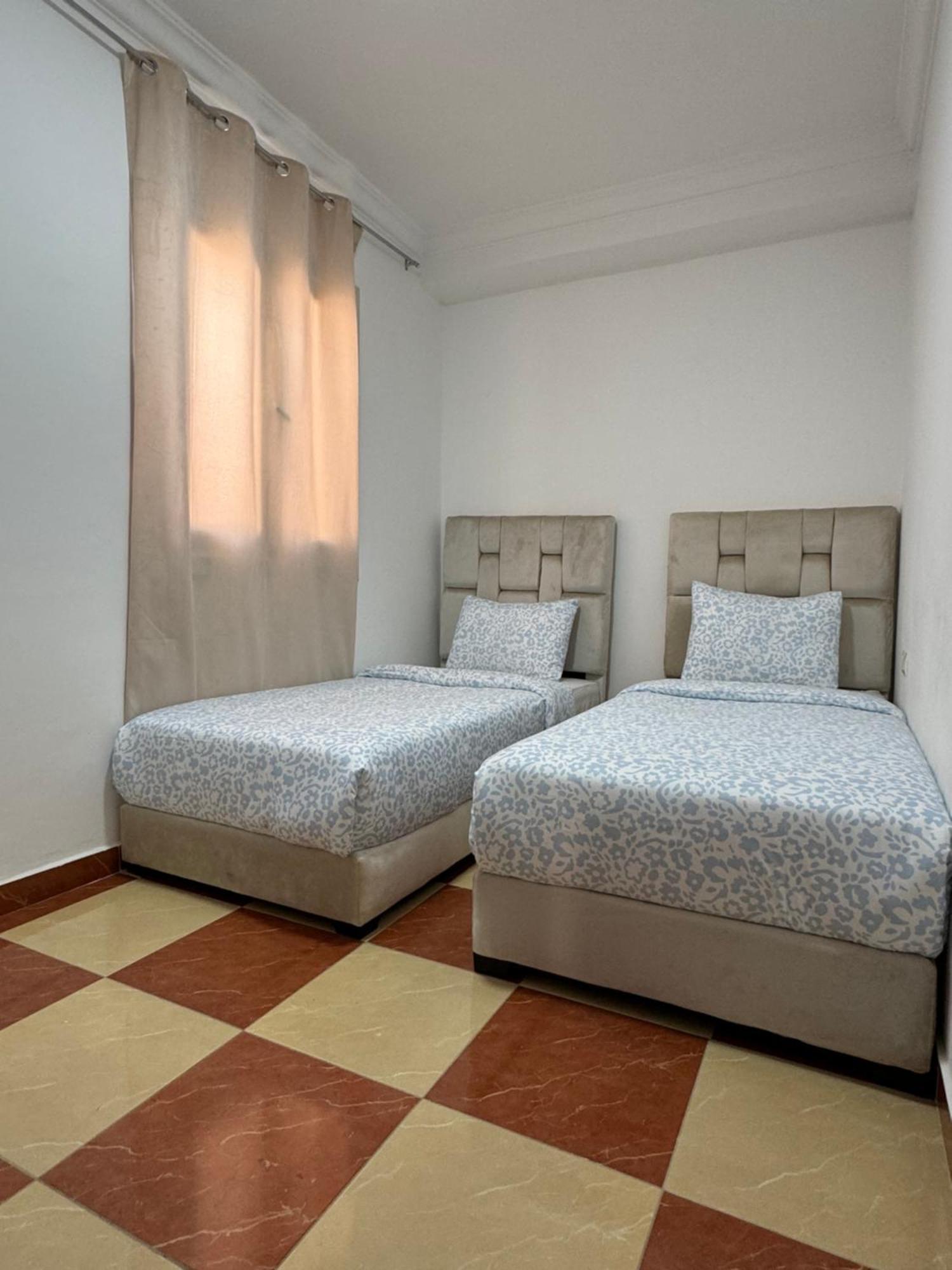 Joli Appart Avec Terrasse Au Centre Ville Tétouan エクステリア 写真